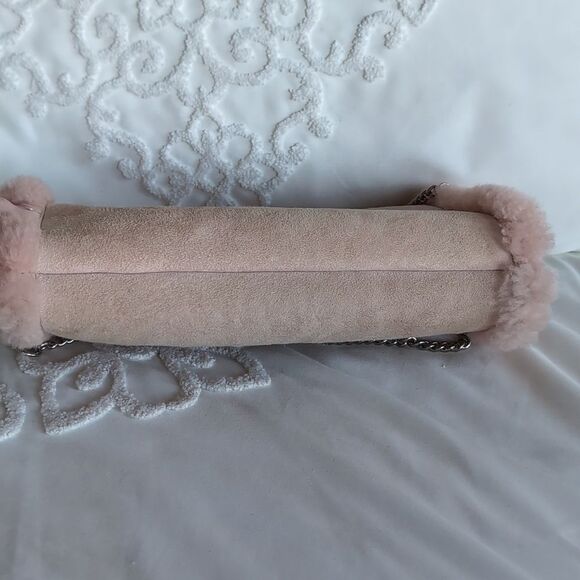 UGG 🩷 Pink Shearling Shoulder Bag/ Clutch / Hand Warmer Handbag - Picture 9 of 15